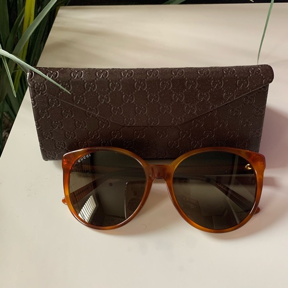 Authentic Gucci sunglasses - Picture 2 of 8